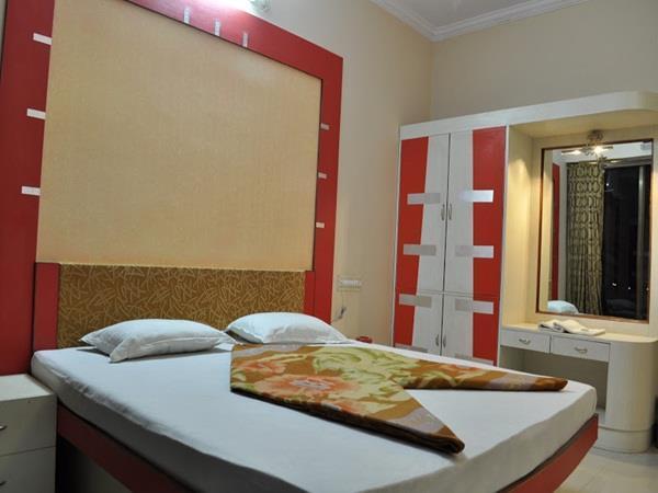 Hotel Relax Inn Diu Esterno foto